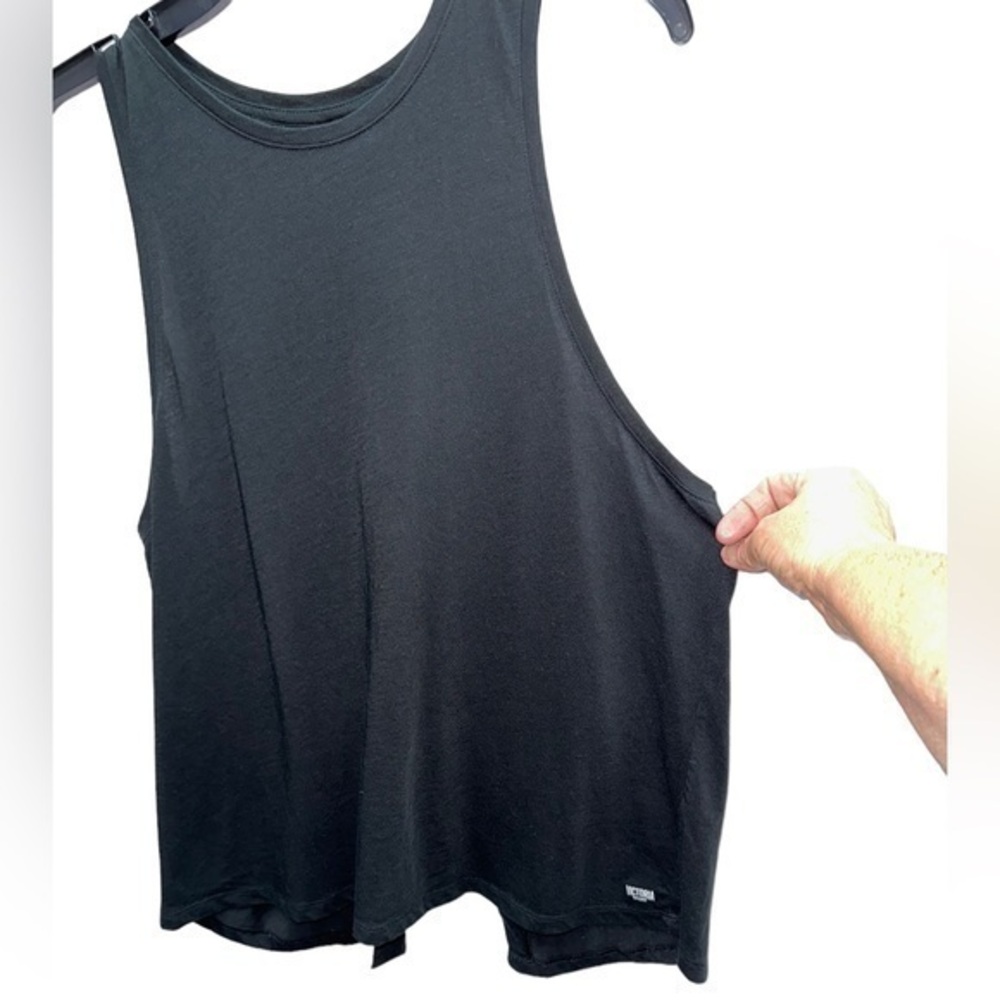 Victoria sport tank top